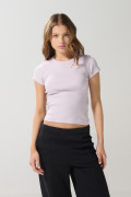 Camiseta manga corta unicolor con texturas acanaladas