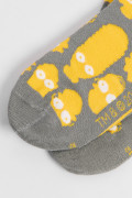 Medias tobilleras grises con diseños de Los Simpson