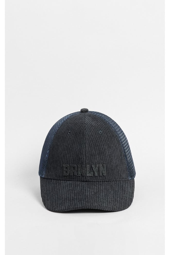 Gorra Tucker azul con rubber "BRKLYN".