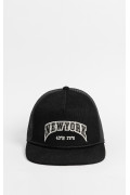 Gorra Tucker negra con bordado 3D "New York".