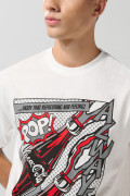 Camiseta cuello redondo crema con arte de Coca-Cola