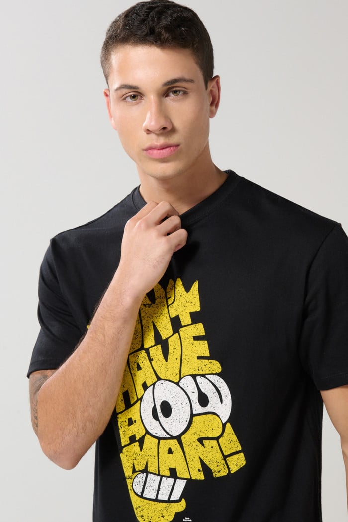 Camiseta negra con arte de The Simpsons y manga corta