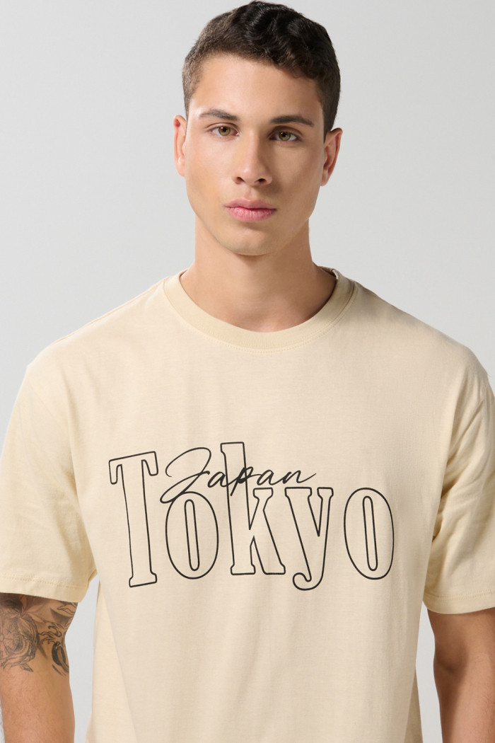 Camiseta manga corta unicolor con para hombre cuello redondo básica.
