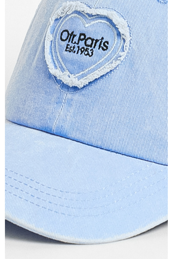 Gorra tipo Trucker en azul claro con lavado