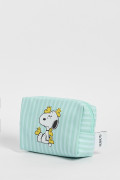 Bolsa de maquillaje con personajes de Snoopy, en colores variados.