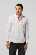 Camisa unicolor con diseños de rayas y manga larga