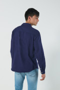 Camisa unicolor en algodón con cuello sport collar y botones
