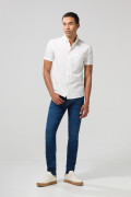 Camisa estampada unicolor con cuello button down