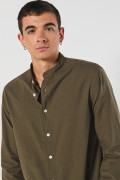 Camisa en algodón cuello nerú unicolor con botones