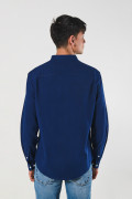 Camisa en algodón cuello nerú unicolor con botones