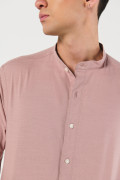Camisa en algodón cuello nerú unicolor con botones