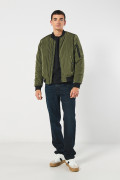 Chaqueta unicolor bomber con cremallera y bolsillos