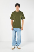 Camiseta oversize unicolor con cuello nerú en algodón