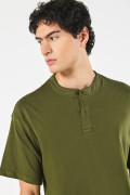 Camiseta oversize unicolor con cuello nerú en algodón
