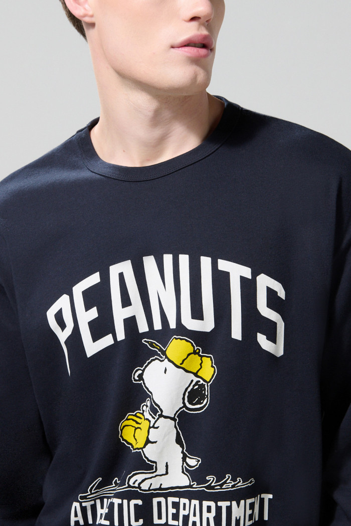 Camiseta azul intensa manga larga con arte de Snoopy