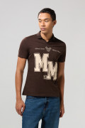 Camiseta café con diseños de Mickey y cuello polo