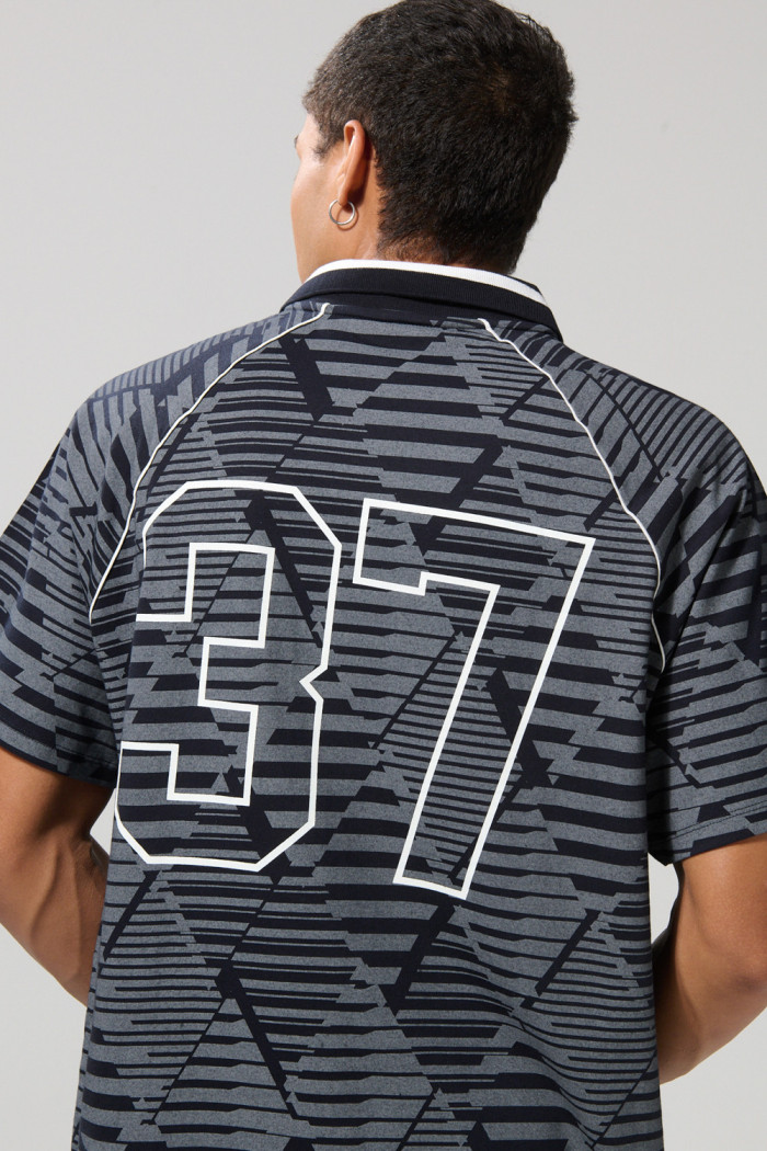 Camiseta oversize azul intensa college con manga ranglan