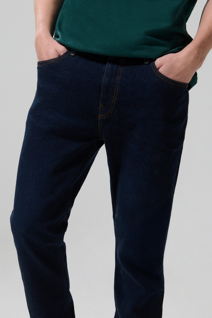 Jean bota recta azul oscuro straight leg tiro bajo