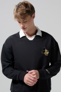 Buzo oversize negro con cuello polo y arte de Mickey