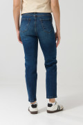 Jean mom azul oscuro bota recta con tiro súper alto