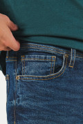 Jean slim azul oscuro ajustado con ajuste ceñido y tiro bajo