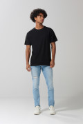 Camiseta unicolor en algodón con cuello redondo