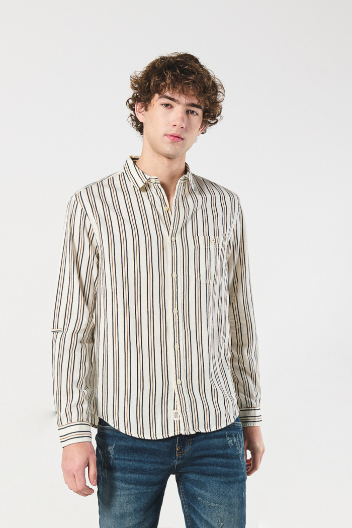 Camisa a rayas crema en algodón con manga larga