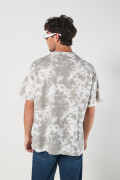 Camiseta de Bob Esponja oversize crema con efecto tie dye