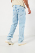 Jean tiro bajo 90´S azul con rotos en frente y bota recta