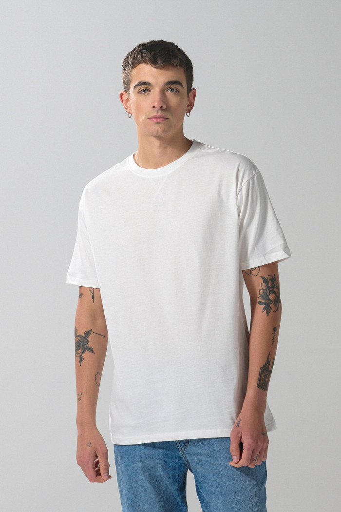 Camiseta con costura cruzada unicolor y manga corta