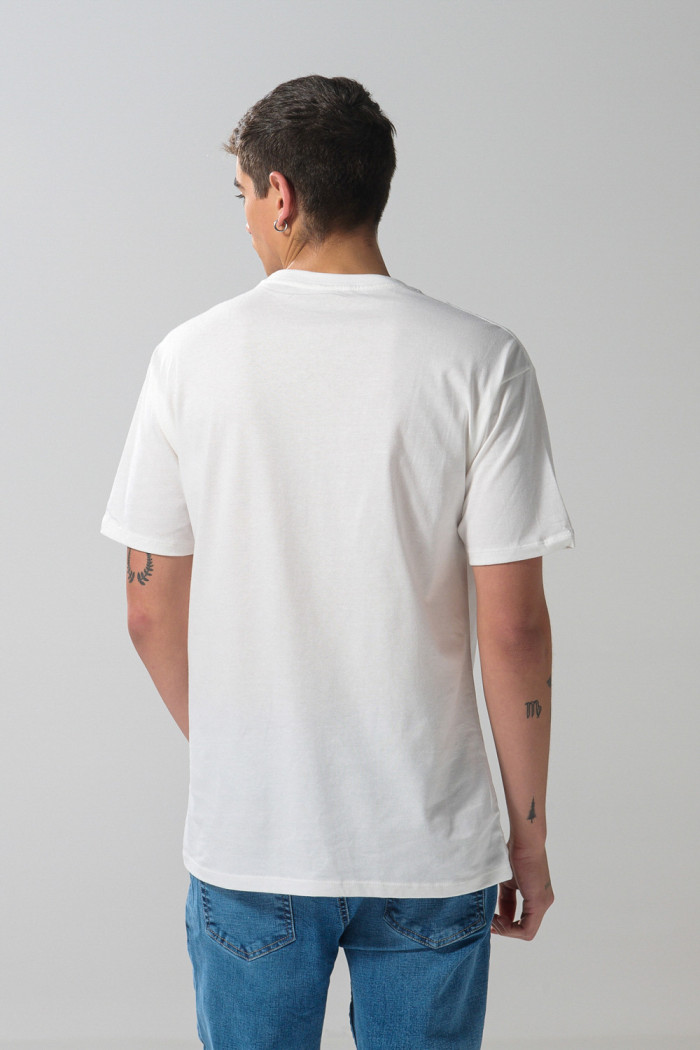 Camiseta con costura cruzada unicolor y manga corta