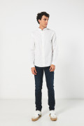 Camisa blanca cuello nerú con diseños en mini print