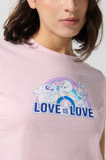 Camiseta rosada clara manga corta con arte de Looney Tunes