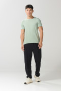 Camiseta ajustada en viscosa unicolor con cuello redondo