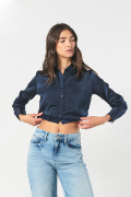 Blusa crop top unicolor con prenses y manga larga