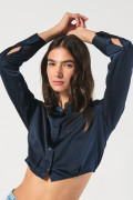 Blusa crop top unicolor con prenses y manga larga