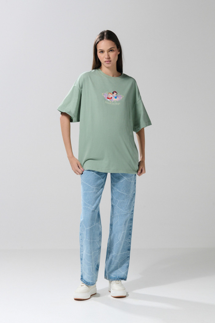 Camiseta oversize verde manga corta de Blanca Nieves
