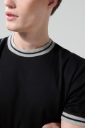 Camiseta oversize unicolor manga corta con rectilíneos