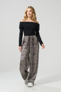 Pantalón palazzo kaki tiro alto con diseños animal print
