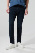 Jean tiro bajo straight leg azul intenso con bota recta