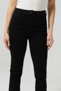 Jean jegging negro súper tiro alto con fit ceñido