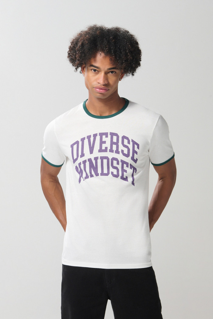 Camiseta college crema en algodón con manga corta