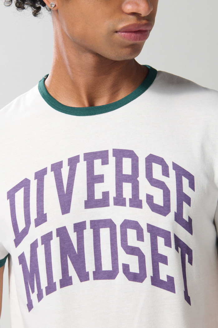 Camiseta college crema en algodón con manga corta