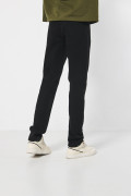 Jean ceñido slim negro con tiro bajo y 5 bolsillos