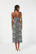 Vestido largo negro con diseño animal print y tiras delgadas