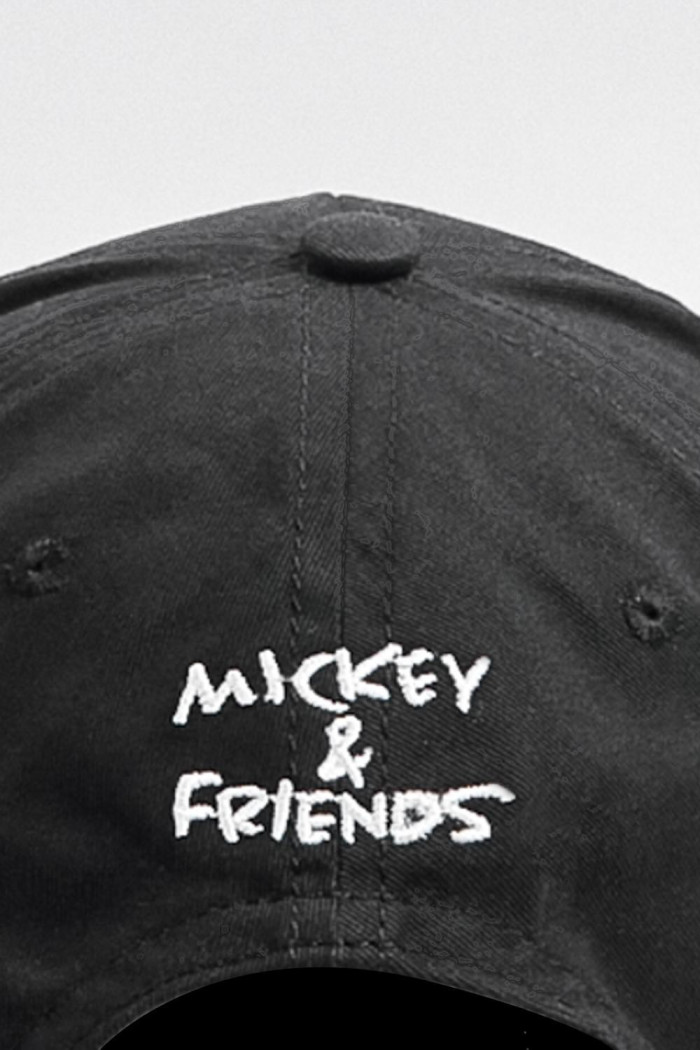 Cachucha beisbolera negra con bordado de Mickey and Friends