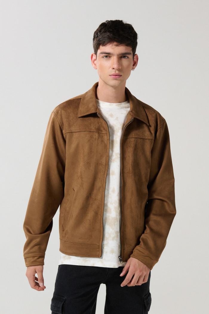 Chaqueta cuello trucker unicolor con cierre de cremallera