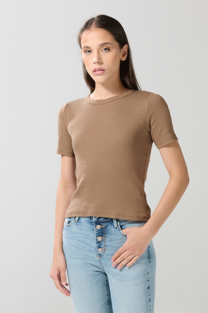 Camiseta unicolor manga corta con finas texturas de canal