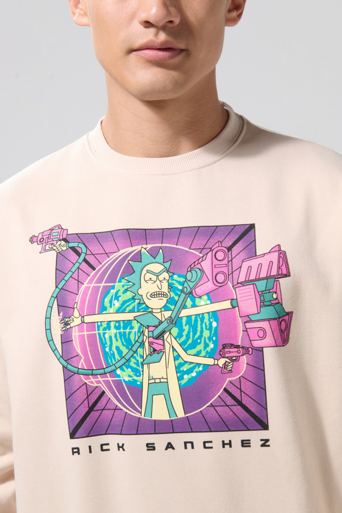 Buzo kaki claro cuello redondo de Rick and Morty