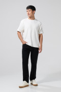 Jean straight leg tiro bajo negro con bota recta